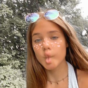 Meet your Posher, Ayla